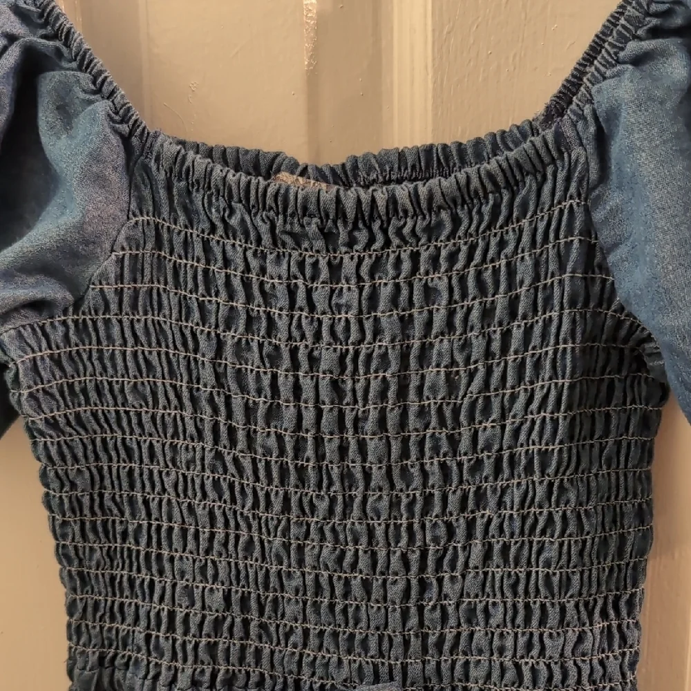 Vince Camuto Denim Blue Puff Sleeve Romper - Picture 7 of 7